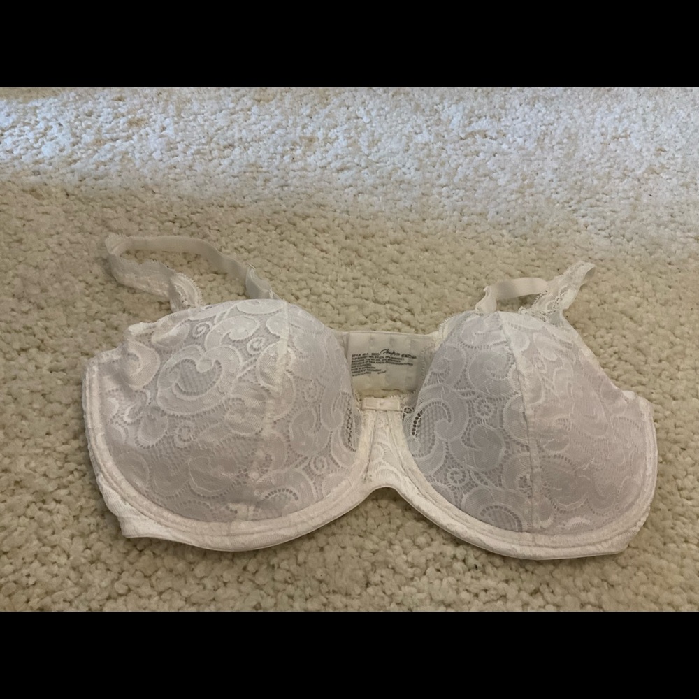 Playtex 38DD BRA